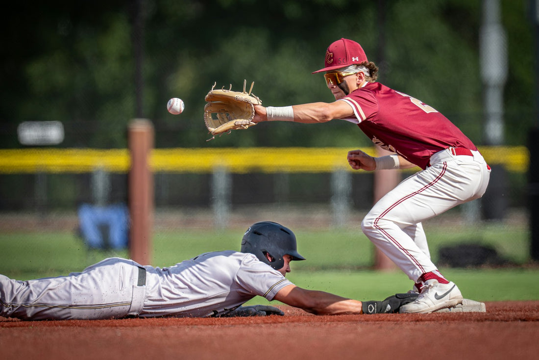 Glissade en base sur terrain de baseball