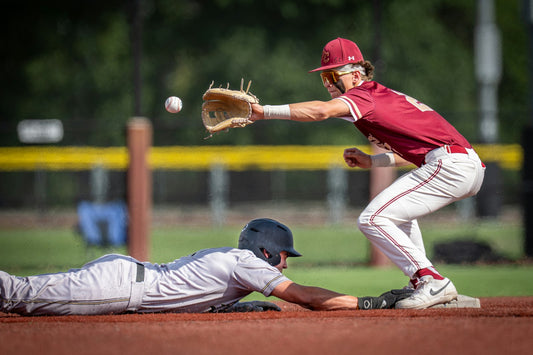 Glissade en base sur terrain de baseball